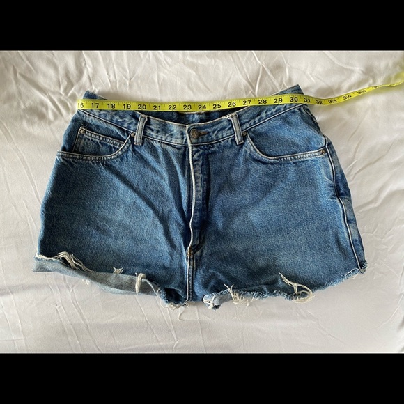 Vintage Levi’s cutoffs - Picture 2 of 8